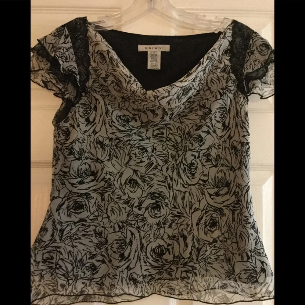Nine West/women’s 2-piece, black and white set size 4 - Picture 2 of 6